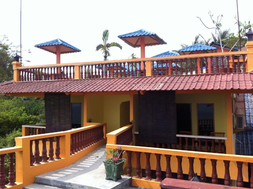 Hotel Adinda Parangtritis Buitenkant foto