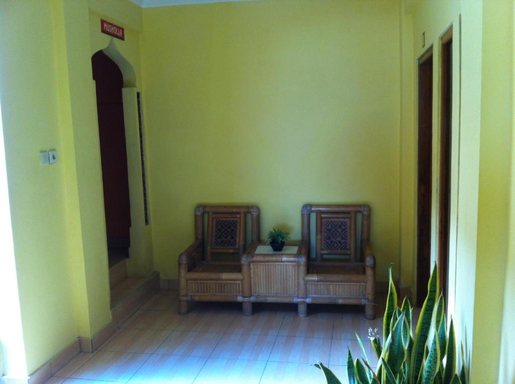 Hotel Adinda Parangtritis Kamer foto