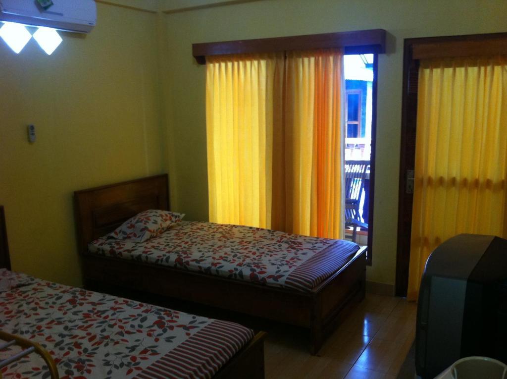 Hotel Adinda Parangtritis Kamer foto