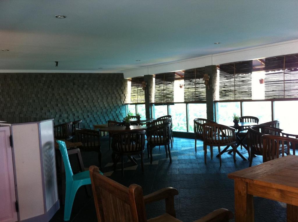 Hotel Adinda Parangtritis Buitenkant foto